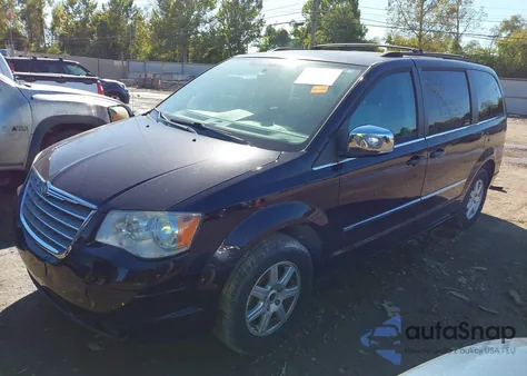 2010 Chrysler Town & Country Touring Plus из США, поврежденный, VIN 2A4RR8DX3AR435471